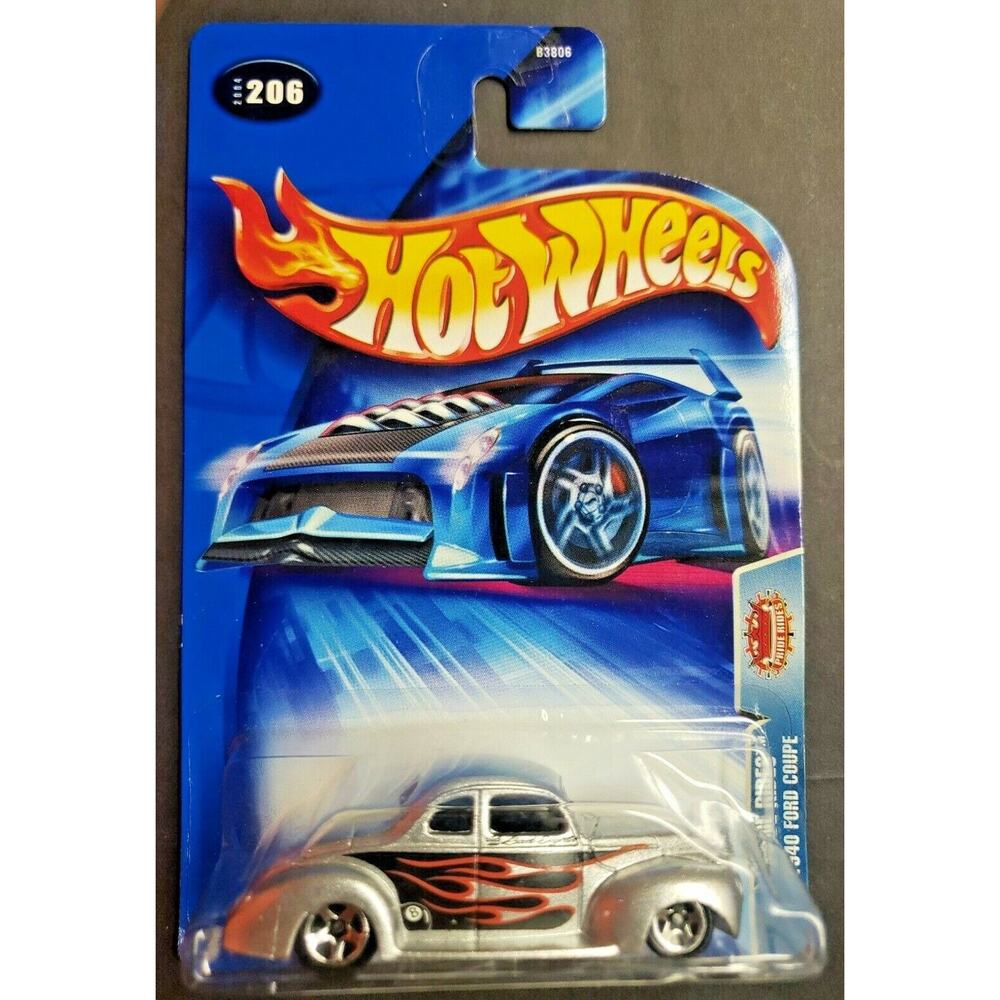 2004 Hot Wheels 1940 Ford Coupe Pride Rides Silver w/ Flames 8 Ball #206 HW11